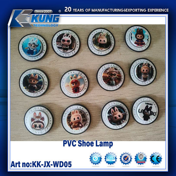 The Three-Dimensional Shoe-Shaped Lamp Body Is Made Of Highly Transparent PVC Material, With A Built-In LED Soft Light Source, Which Has The Dual Functions Of Night Lighting And Trendy Play Ornaments.